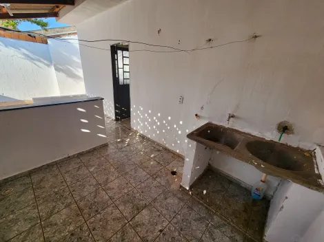 Alugar Casa / Padr&atilde;o em S&atilde;o Jos&eacute; do Rio Preto R$ 850,00 - Foto 12