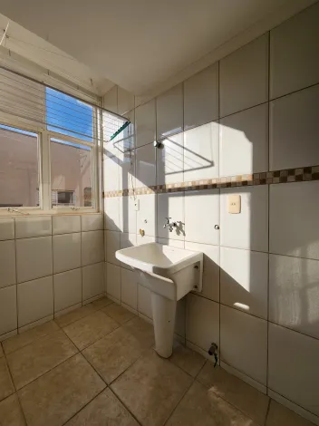 Alugar Apartamento / Padr&atilde;o em Guapia&ccedil;u R$ 950,00 - Foto 13