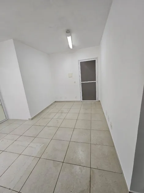 Alugar Comercial / Sala em S&atilde;o Jos&eacute; do Rio Preto R$ 1.100,00 - Foto 5