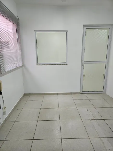 Alugar Comercial / Sala em S&atilde;o Jos&eacute; do Rio Preto R$ 1.100,00 - Foto 6