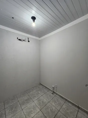 Alugar Comercial / Sala em S&atilde;o Jos&eacute; do Rio Preto R$ 800,00 - Foto 4