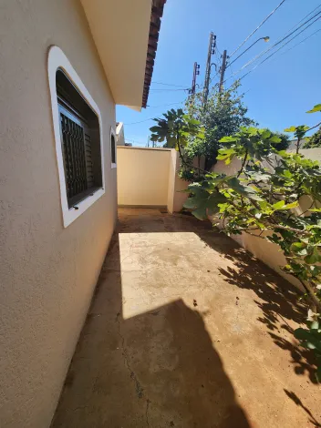 Alugar Casa / Padr&atilde;o em S&atilde;o Jos&eacute; do Rio Preto R$ 2.100,00 - Foto 2