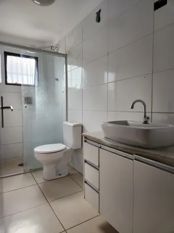 Alugar Apartamento / Padr&atilde;o em S&atilde;o Jos&eacute; do Rio Preto R$ 850,00 - Foto 6
