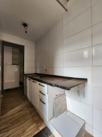 Alugar Apartamento / Padr&atilde;o em S&atilde;o Jos&eacute; do Rio Preto R$ 850,00 - Foto 9