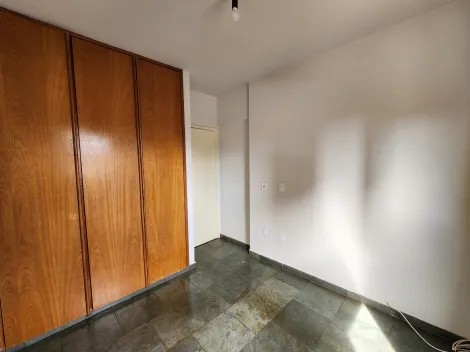 Alugar Apartamento / Padr&atilde;o em S&atilde;o Jos&eacute; do Rio Preto R$ 800,00 - Foto 8