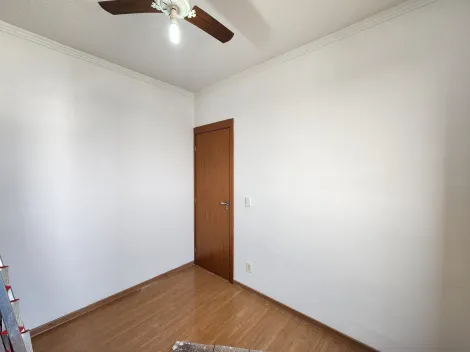 Alugar Apartamento / Padr&atilde;o em S&atilde;o Jos&eacute; do Rio Preto R$ 850,00 - Foto 6