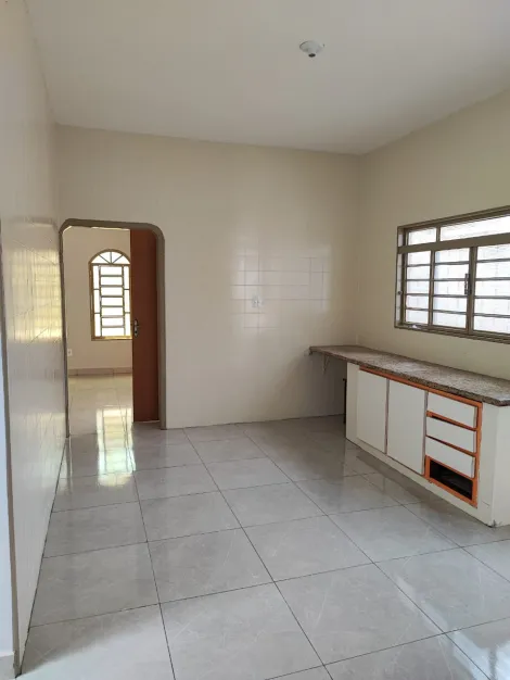 Alugar Casa / Padr&atilde;o em S&atilde;o Jos&eacute; do Rio Preto R$ 2.500,00 - Foto 2
