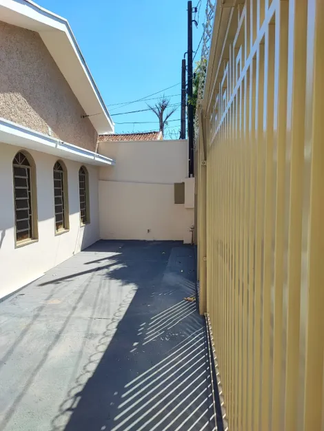 Alugar Casa / Padr&atilde;o em S&atilde;o Jos&eacute; do Rio Preto R$ 2.500,00 - Foto 14