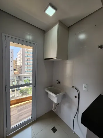 Alugar Apartamento / Padr&atilde;o em S&atilde;o Jos&eacute; do Rio Preto R$ 2.400,00 - Foto 9