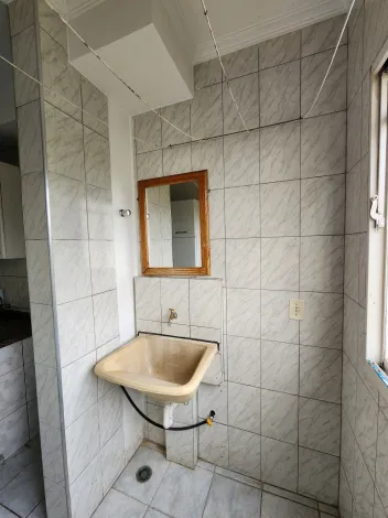 Alugar Apartamento / Padr&atilde;o em S&atilde;o Jos&eacute; do Rio Preto R$ 850,00 - Foto 5