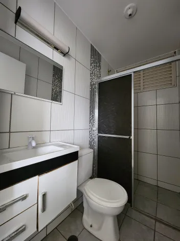 Alugar Apartamento / Padr&atilde;o em S&atilde;o Jos&eacute; do Rio Preto R$ 850,00 - Foto 8
