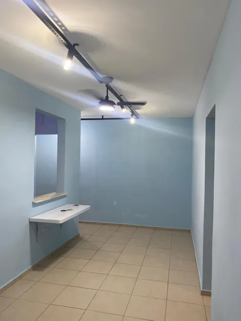 Alugar Apartamento / Padr&atilde;o em S&atilde;o Jos&eacute; do Rio Preto R$ 850,00 - Foto 17