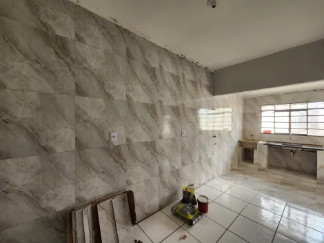 Alugar Casa / Padr&atilde;o em S&atilde;o Jos&eacute; do Rio Preto R$ 950,00 - Foto 4