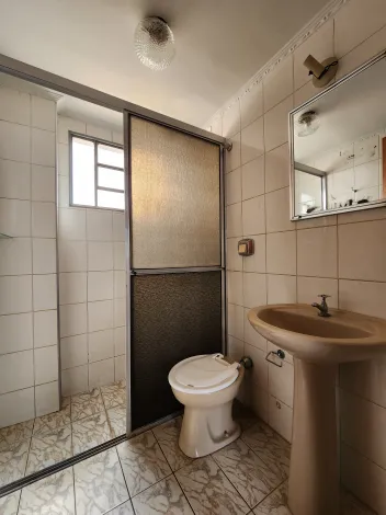 Alugar Apartamento / Padr&atilde;o em S&atilde;o Jos&eacute; do Rio Preto R$ 870,00 - Foto 8