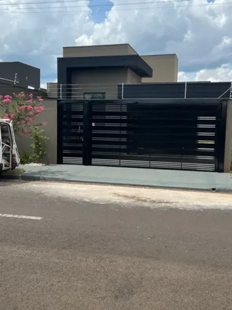 Alugar Casa / Padr&atilde;o em S&atilde;o Jos&eacute; do Rio Preto. apenas R$ 380.000,00