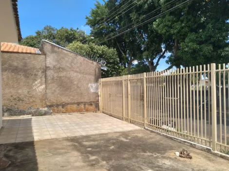 Alugar Casa / Padr&atilde;o em S&atilde;o Jos&eacute; do Rio Preto R$ 800,00 - Foto 3