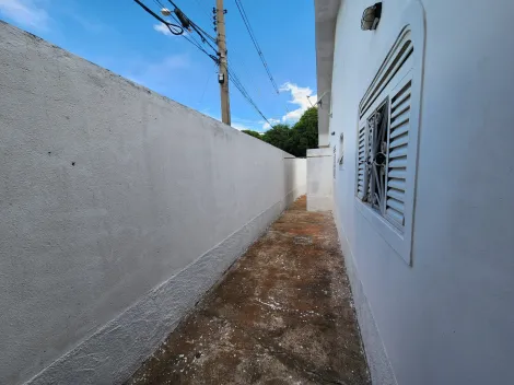 Alugar Casa / Padr&atilde;o em S&atilde;o Jos&eacute; do Rio Preto R$ 1.800,00 - Foto 16