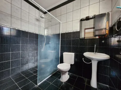 Alugar Casa / Padr&atilde;o em S&atilde;o Jos&eacute; do Rio Preto R$ 1.800,00 - Foto 9