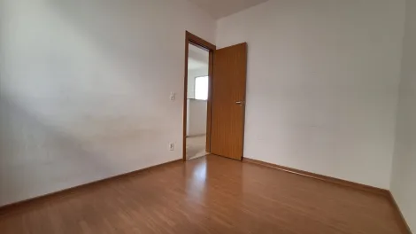 Alugar Apartamento / Padr&atilde;o em S&atilde;o Jos&eacute; do Rio Preto R$ 700,00 - Foto 9