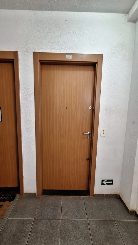Alugar Apartamento / Padr&atilde;o em S&atilde;o Jos&eacute; do Rio Preto R$ 700,00 - Foto 14