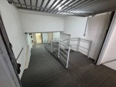 Alugar Comercial / Sal&atilde;o em S&atilde;o Jos&eacute; do Rio Preto. apenas R$ 3.500,00