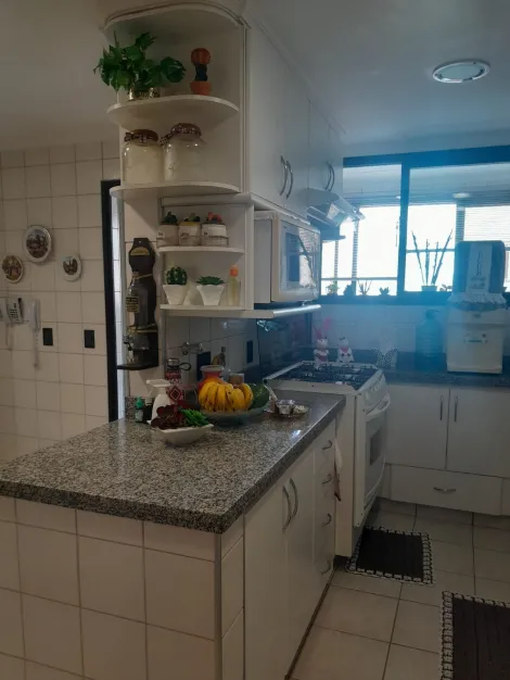 Alugar Apartamento / Padr&atilde;o em S&atilde;o Jos&eacute; do Rio Preto. apenas R$ 900.000,00