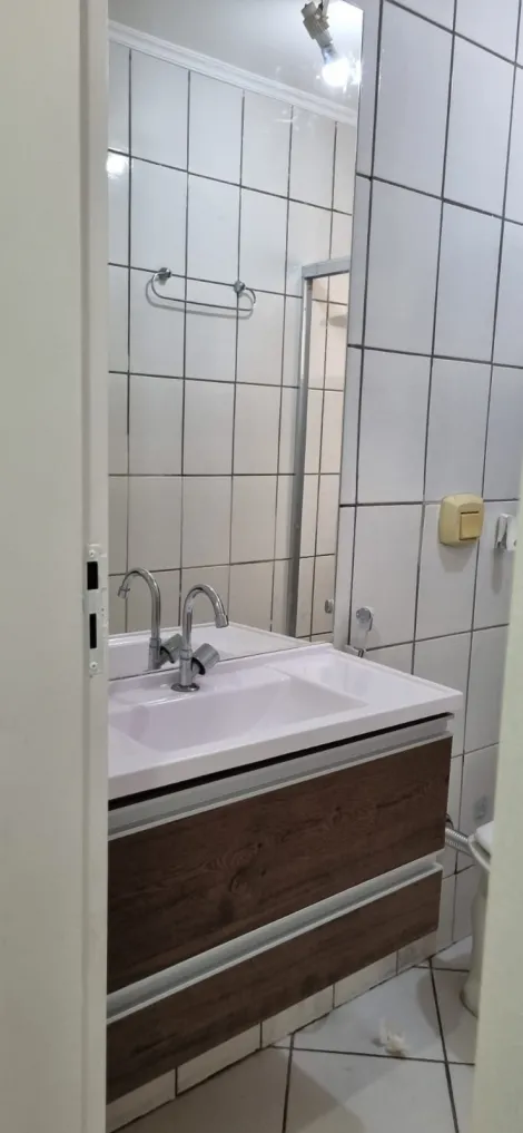 Alugar Apartamento / Padr&atilde;o em S&atilde;o Jos&eacute; do Rio Preto R$ 1.200,00 - Foto 6
