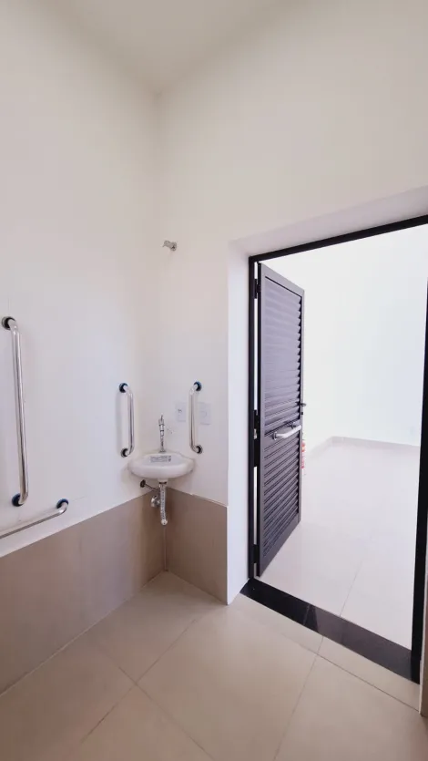 Alugar Comercial / Sala em S&atilde;o Jos&eacute; do Rio Preto R$ 2.250,00 - Foto 5