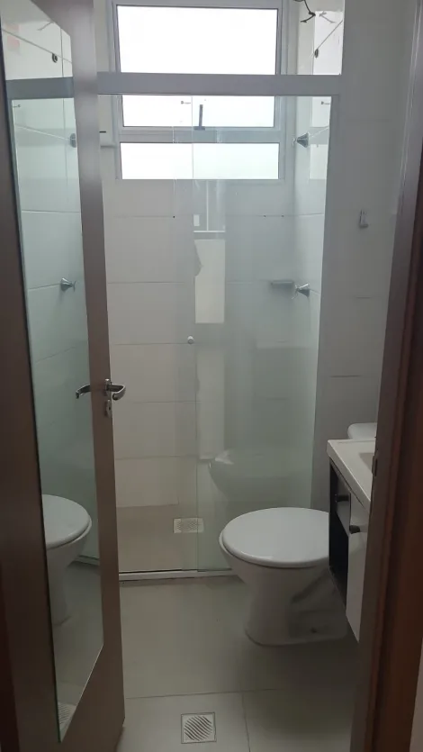 Alugar Apartamento / Padr&atilde;o em S&atilde;o Jos&eacute; do Rio Preto R$ 1.000,00 - Foto 4