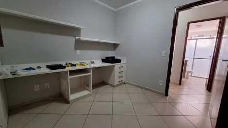 Alugar Apartamento / Padr&atilde;o em S&atilde;o Jos&eacute; do Rio Preto R$ 1.600,00 - Foto 3