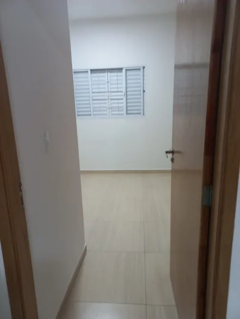 Alugar Casa / Padr&atilde;o em S&atilde;o Jos&eacute; do Rio Preto R$ 1.300,00 - Foto 9