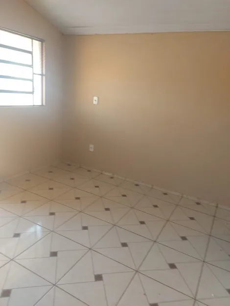 Alugar Casa / Padr&atilde;o em Uchoa R$ 780,00 - Foto 3