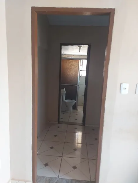 Alugar Casa / Padr&atilde;o em Uchoa R$ 780,00 - Foto 5