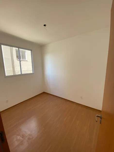 Alugar Apartamento / Padr&atilde;o em S&atilde;o Jos&eacute; do Rio Preto R$ 900,00 - Foto 10