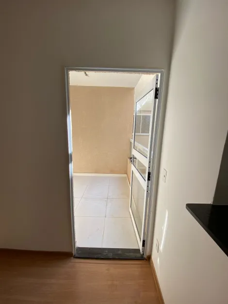 Alugar Apartamento / Padr&atilde;o em S&atilde;o Jos&eacute; do Rio Preto R$ 900,00 - Foto 12