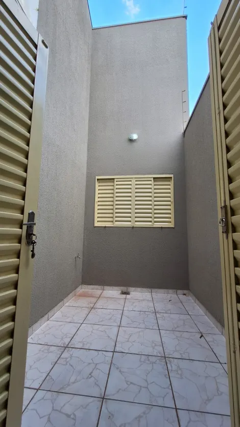 Alugar Casa / Padr&atilde;o em S&atilde;o Jos&eacute; do Rio Preto R$ 2.000,00 - Foto 13