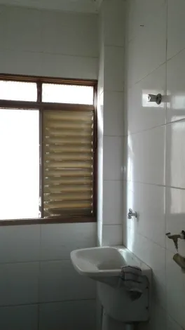 Alugar Apartamento / Padr&atilde;o em S&atilde;o Jos&eacute; do Rio Preto R$ 750,00 - Foto 16