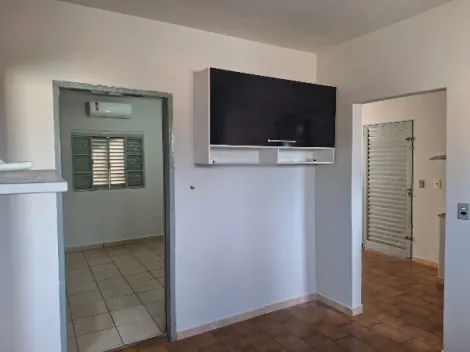Alugar Casa / Padr&atilde;o em S&atilde;o Jos&eacute; do Rio Preto. apenas R$ 1.400,00