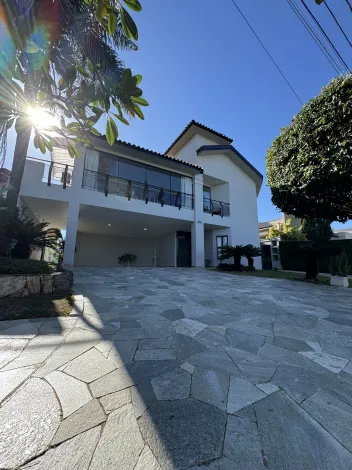 Alugar Casa / Condom&iacute;nio em S&atilde;o Jos&eacute; do Rio Preto. apenas R$ 2.600.000,00