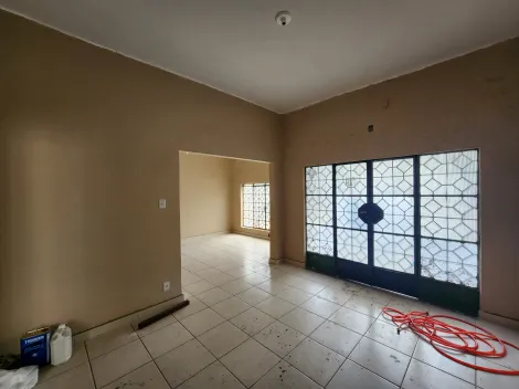 Alugar Casa / Padr&atilde;o em S&atilde;o Jos&eacute; do Rio Preto R$ 1.450,00 - Foto 3