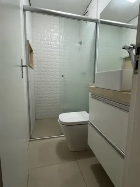 Alugar Apartamento / Padr&atilde;o em S&atilde;o Jos&eacute; do Rio Preto R$ 1.350,00 - Foto 7