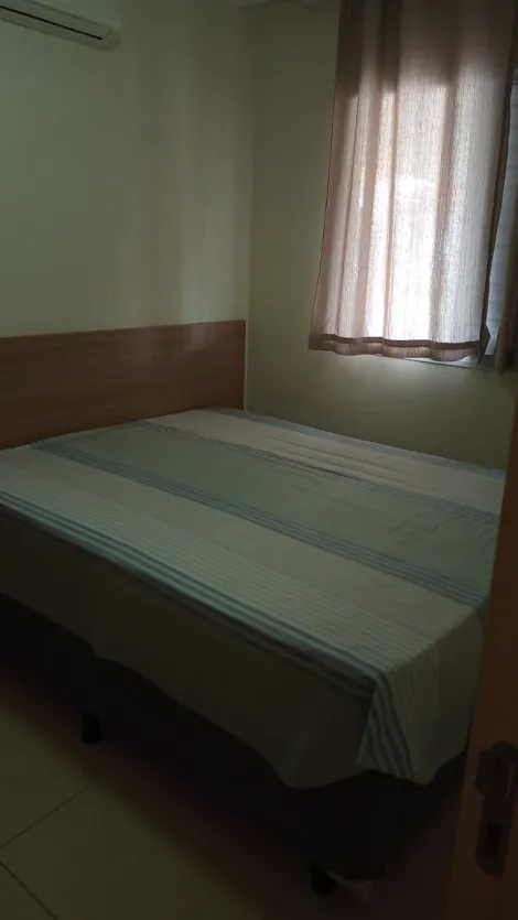 Alugar Casa / Condom&iacute;nio em S&atilde;o Jos&eacute; do Rio Preto R$ 1.235,00 - Foto 4