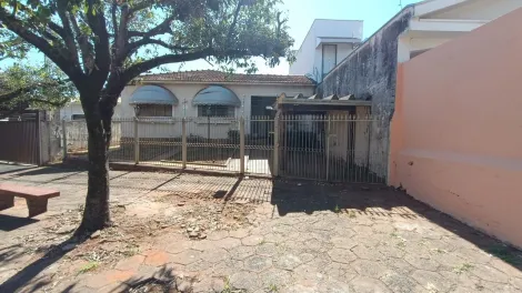 Alugar Casa / Padr&atilde;o em S&atilde;o Jos&eacute; do Rio Preto. apenas R$ 2.500,00
