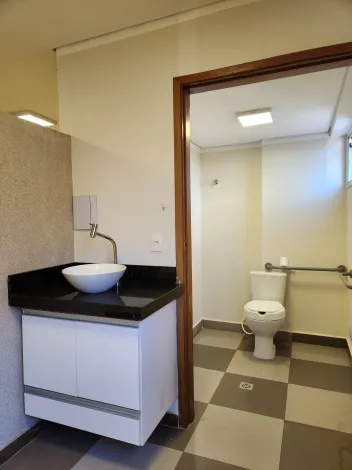 Alugar Comercial / Sala em S&atilde;o Jos&eacute; do Rio Preto R$ 1.400,00 - Foto 6