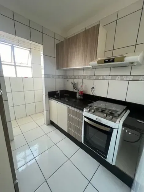 Comprar Apartamento / Padr&atilde;o em S&atilde;o Jos&eacute; do Rio Preto R$ 222.000,00 - Foto 2