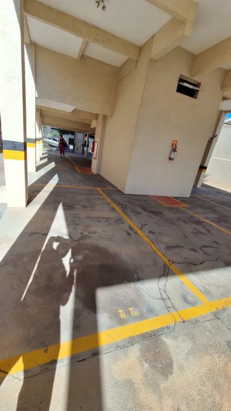 Alugar Apartamento / Padr&atilde;o em S&atilde;o Jos&eacute; do Rio Preto R$ 1.200,00 - Foto 17