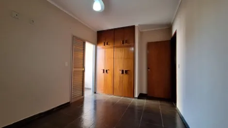Alugar Apartamento / Padr&atilde;o em S&atilde;o Jos&eacute; do Rio Preto R$ 1.200,00 - Foto 4
