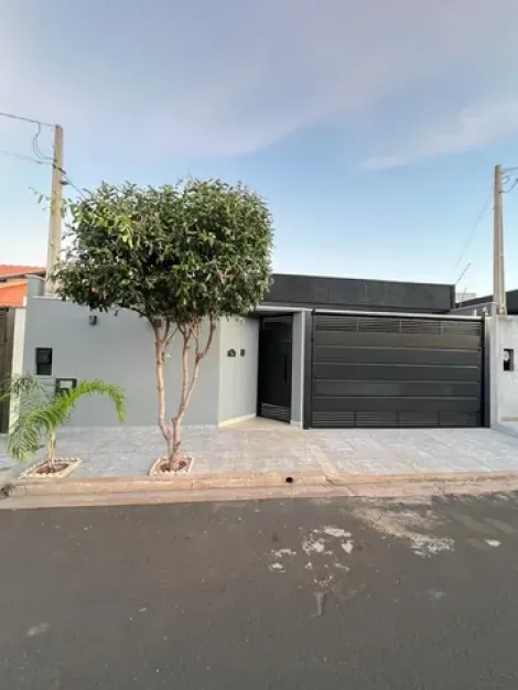 Alugar Casa / Padr&atilde;o em S&atilde;o Jos&eacute; do Rio Preto. apenas R$ 420.000,00