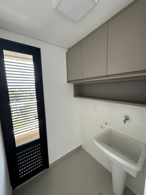 Alugar Apartamento / Padr&atilde;o em S&atilde;o Jos&eacute; do Rio Preto R$ 2.900,00 - Foto 10
