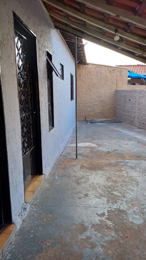 Comprar Casa / Padr&atilde;o em Mirassol R$ 240.000,00 - Foto 14